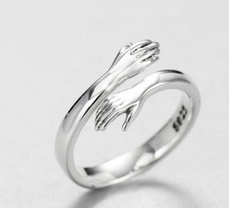 Lustre & Co - hug ring