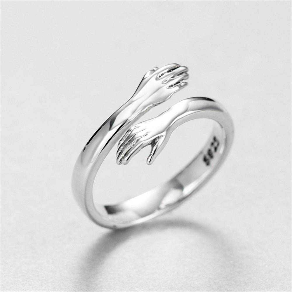 Lustre & Co - hug ring