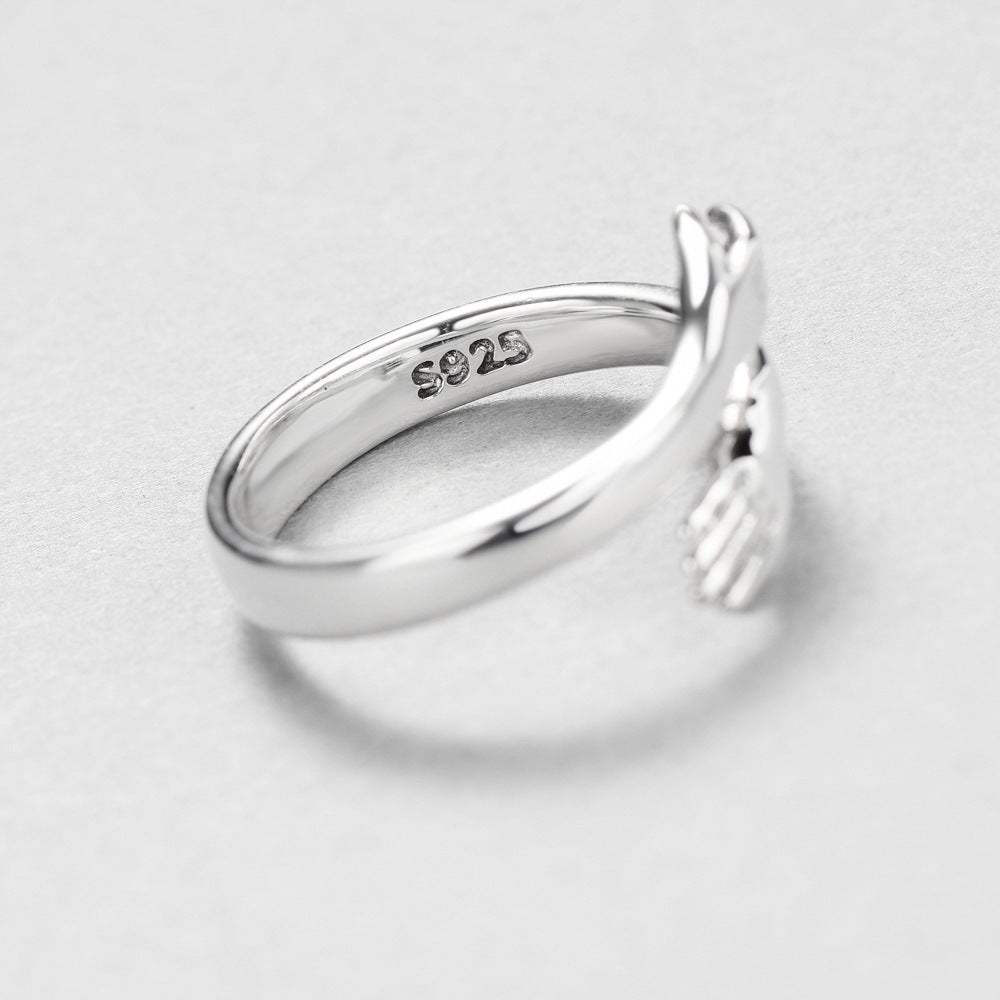 Lustre & Co - hug ring