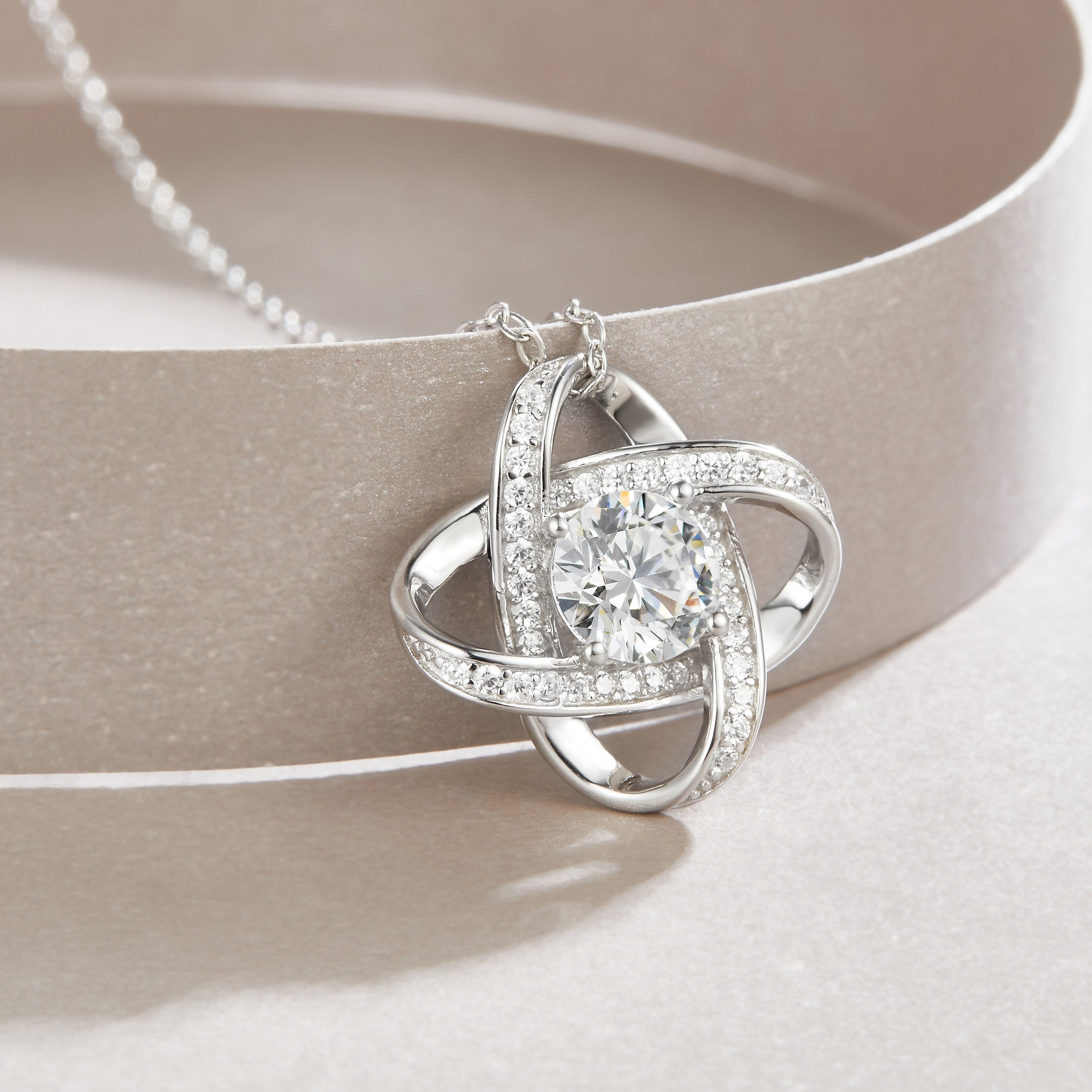 Interlinked necklace 1-carat Moissanite S925 Sterling Silver And Platinum Plating