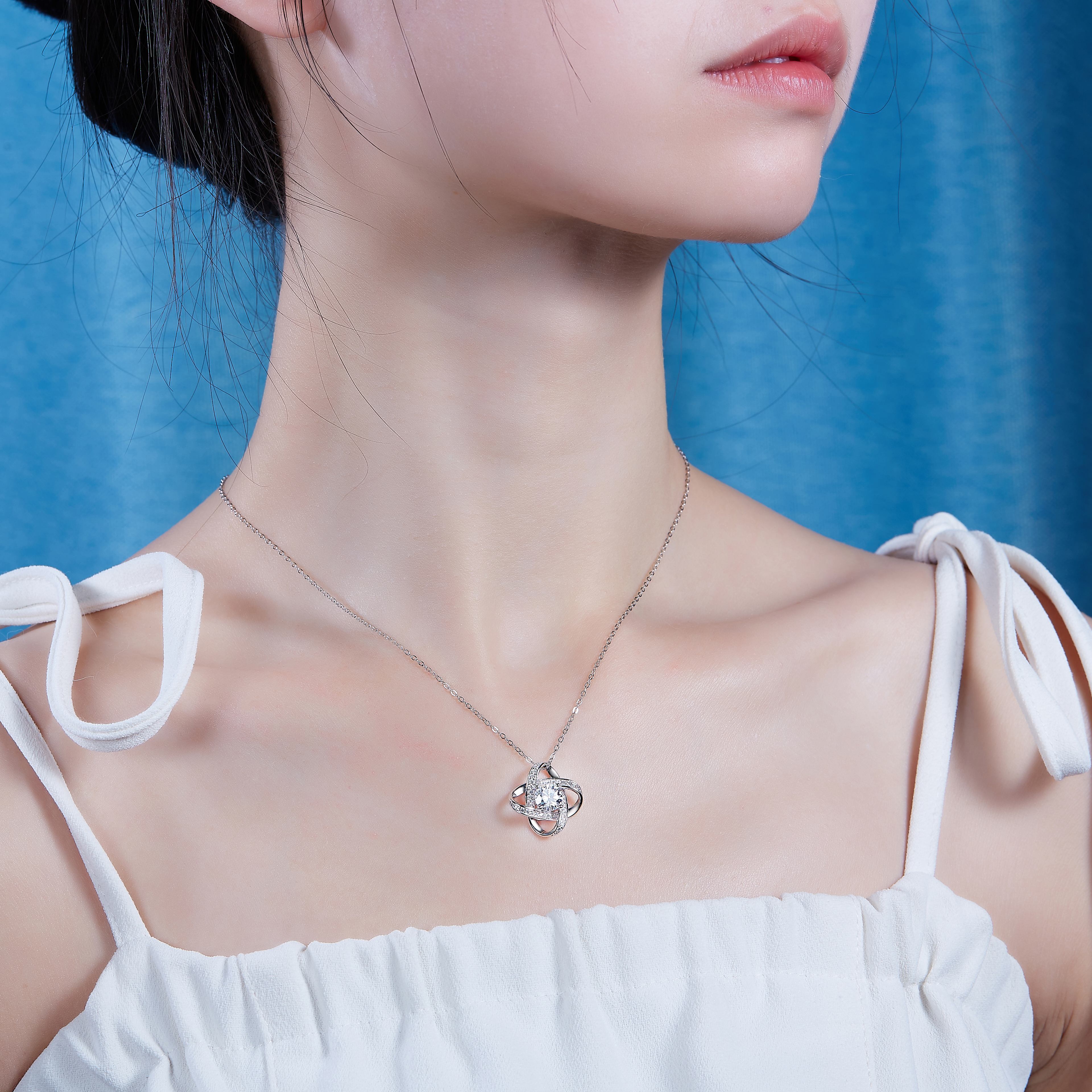 Interlinked necklace 1-carat Moissanite S925 Sterling Silver And Platinum Plating