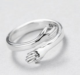 Lustre & Co - hug ring