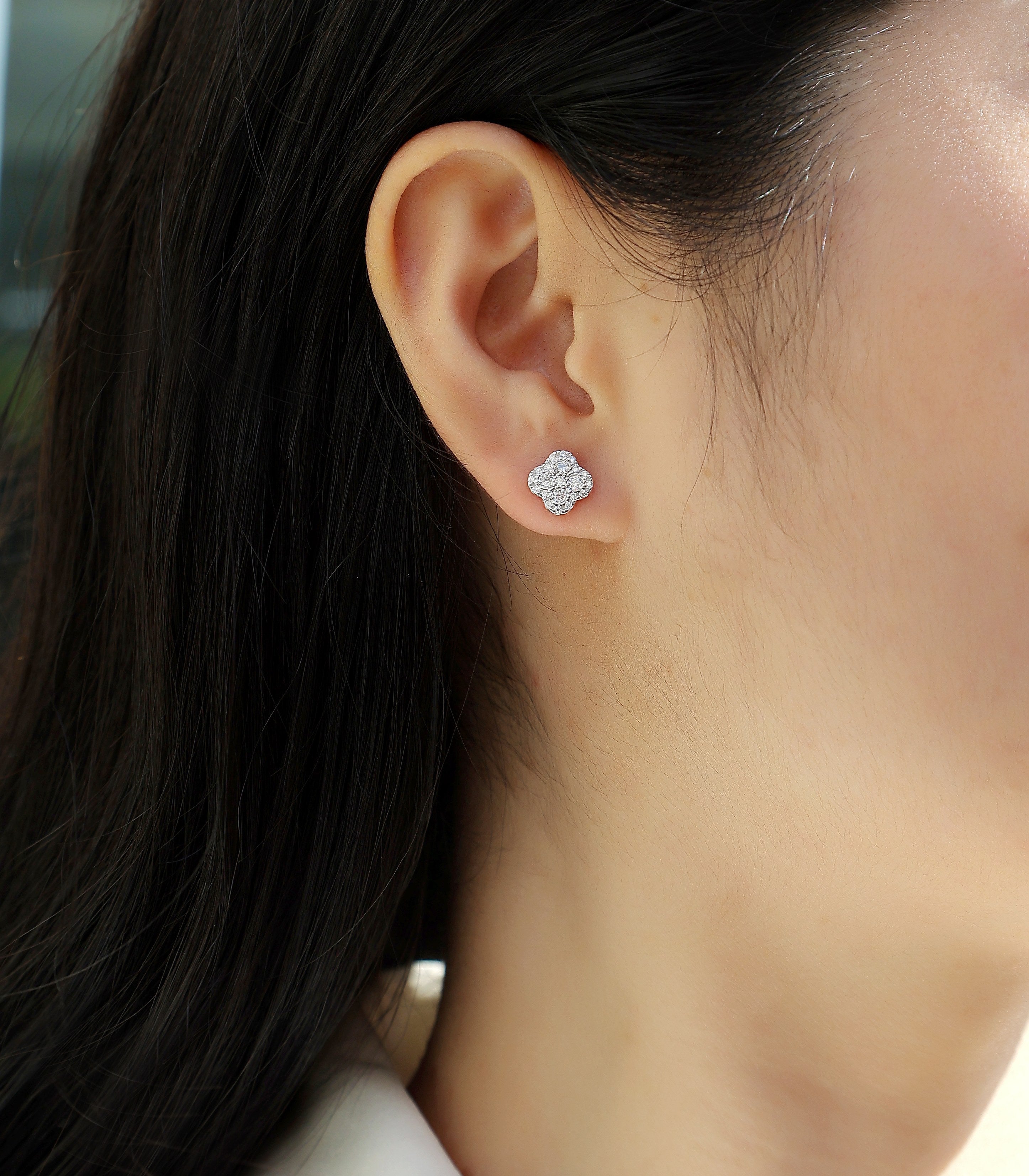 Ningxiang Moissanite Stud Earrings – S925 Sterling Silver & Platinum Plated